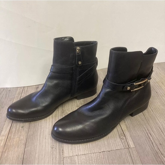 Isaac Mizrahi Tinker Women's Sz 8.5 Black Leather Gold Buckle /Studs Ankle Boot - Picture 11 of 11